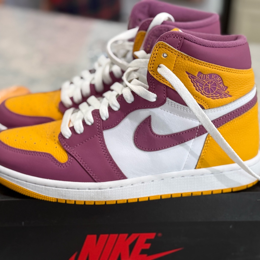Jordan Air Retro High Og Box In Yellow